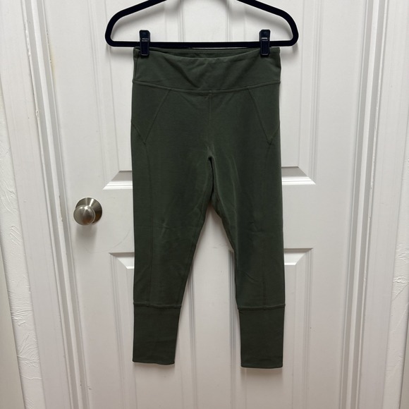 Free People Movement Olive Green Leggings Size M Mid/High Rise - Picture 1 of 8